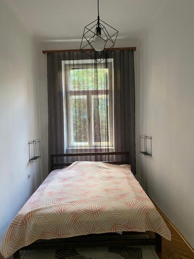 Nf'S Home Lovely Apartment In Heart Of Сараево Екстериор снимка